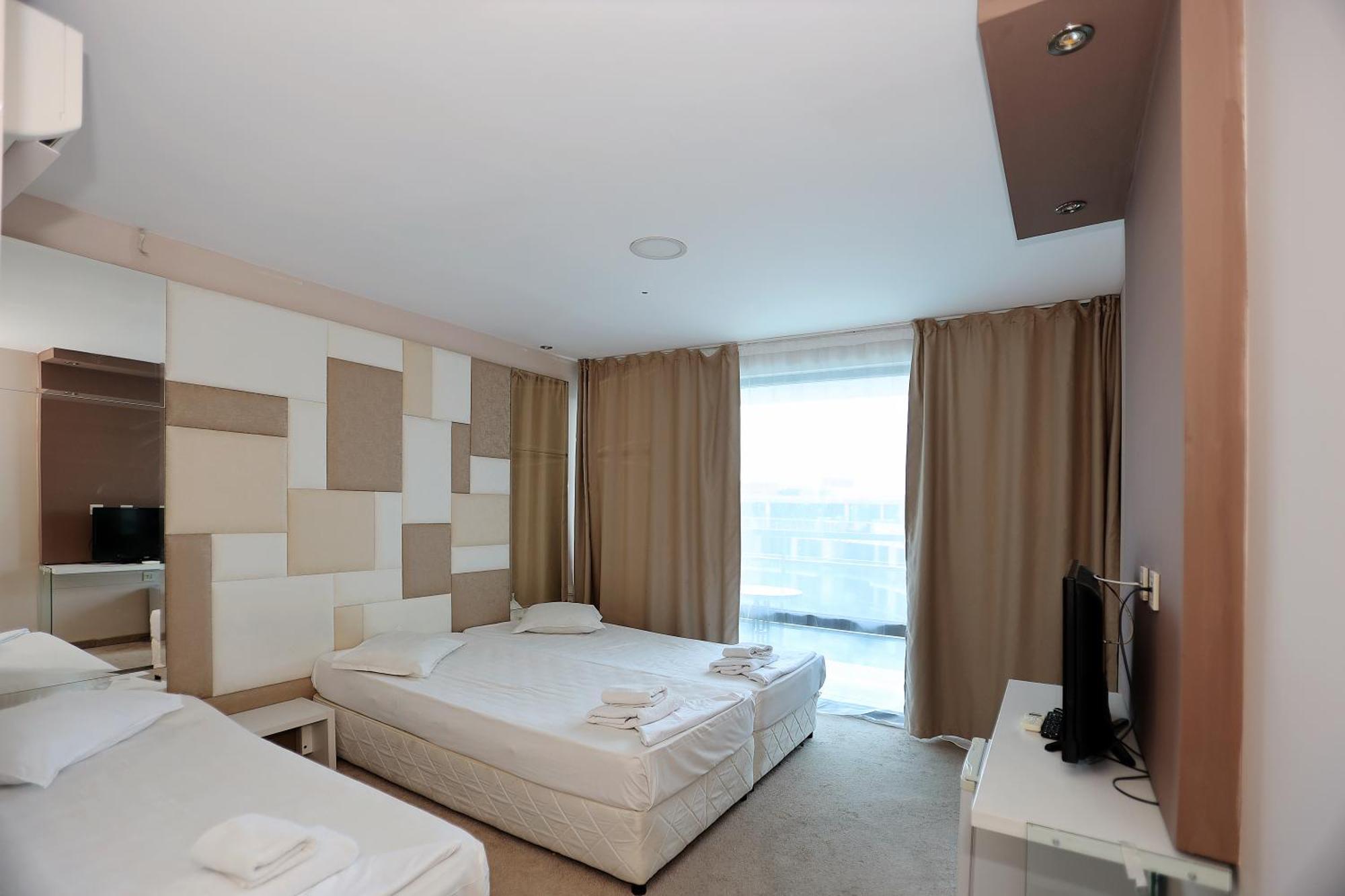 Riviera Blue Hotel ซันนีบีช ภายนอก รูปภาพ