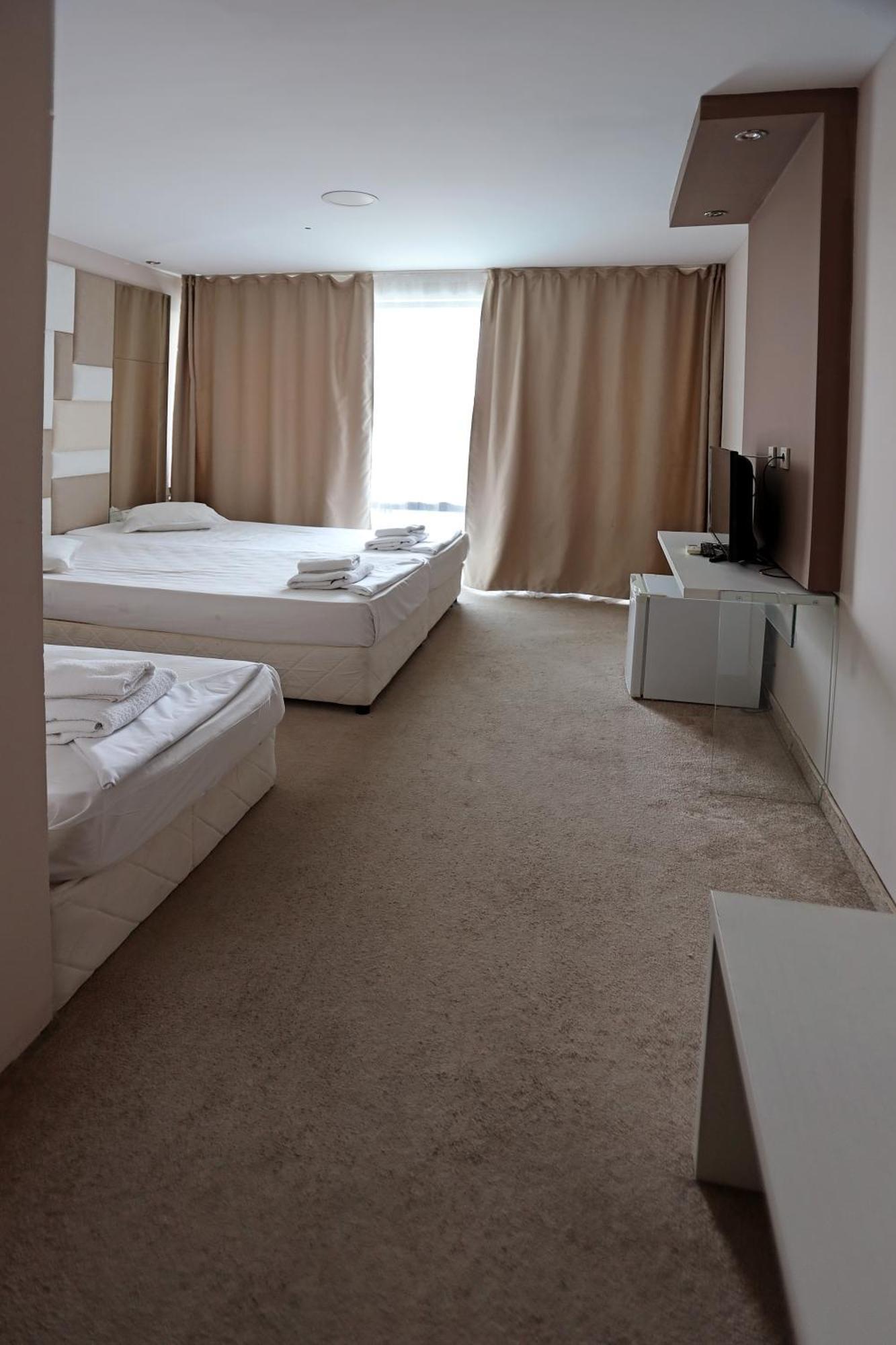 Riviera Blue Hotel ซันนีบีช ภายนอก รูปภาพ