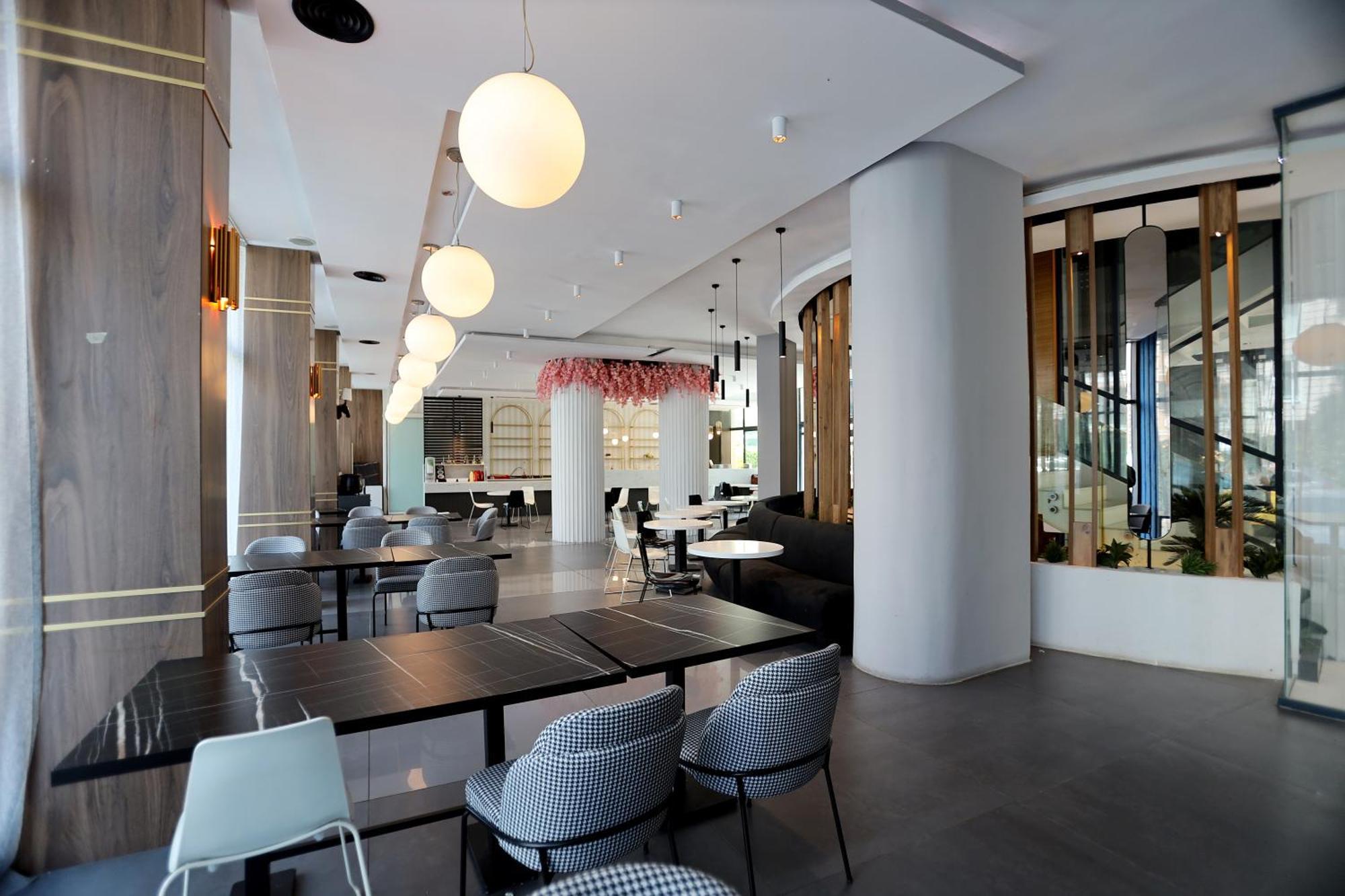 Riviera Blue Hotel ซันนีบีช ภายนอก รูปภาพ