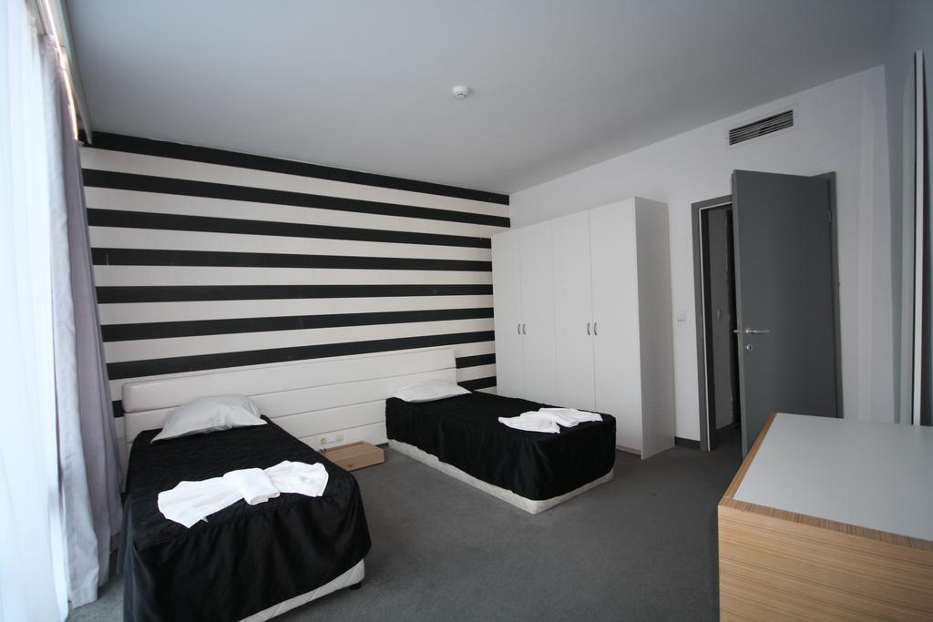 Riviera Blue Hotel ซันนีบีช ภายนอก รูปภาพ