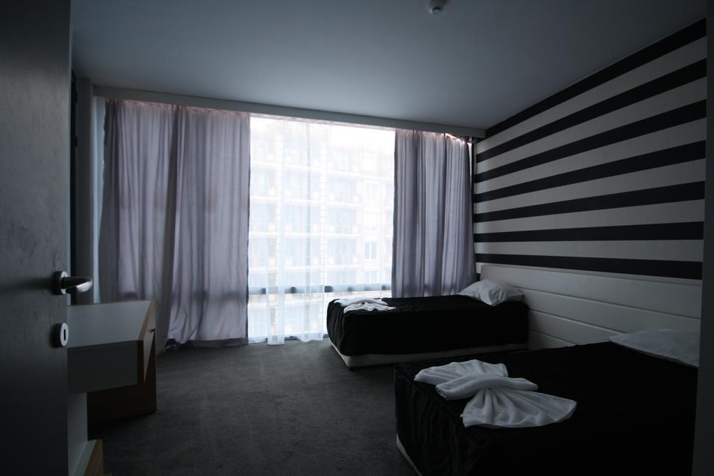 Riviera Blue Hotel ซันนีบีช ภายนอก รูปภาพ